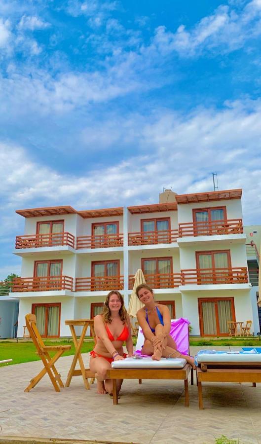 Hotel La Colina Cerro Prieto Bagian luar foto