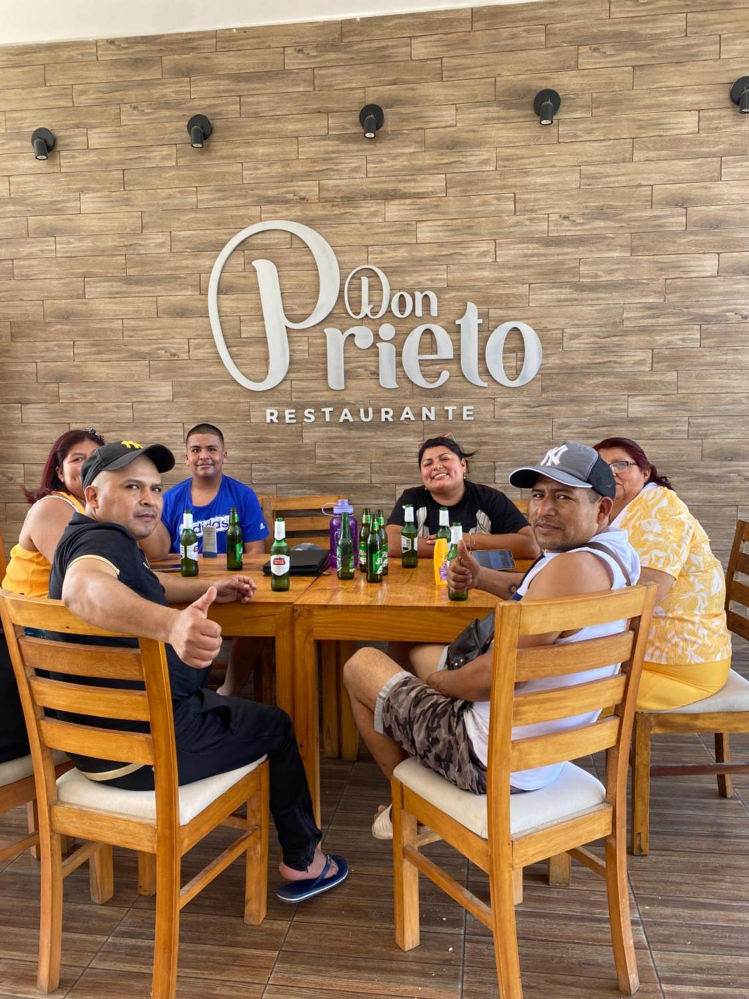 Hotel La Colina Cerro Prieto Bagian luar foto