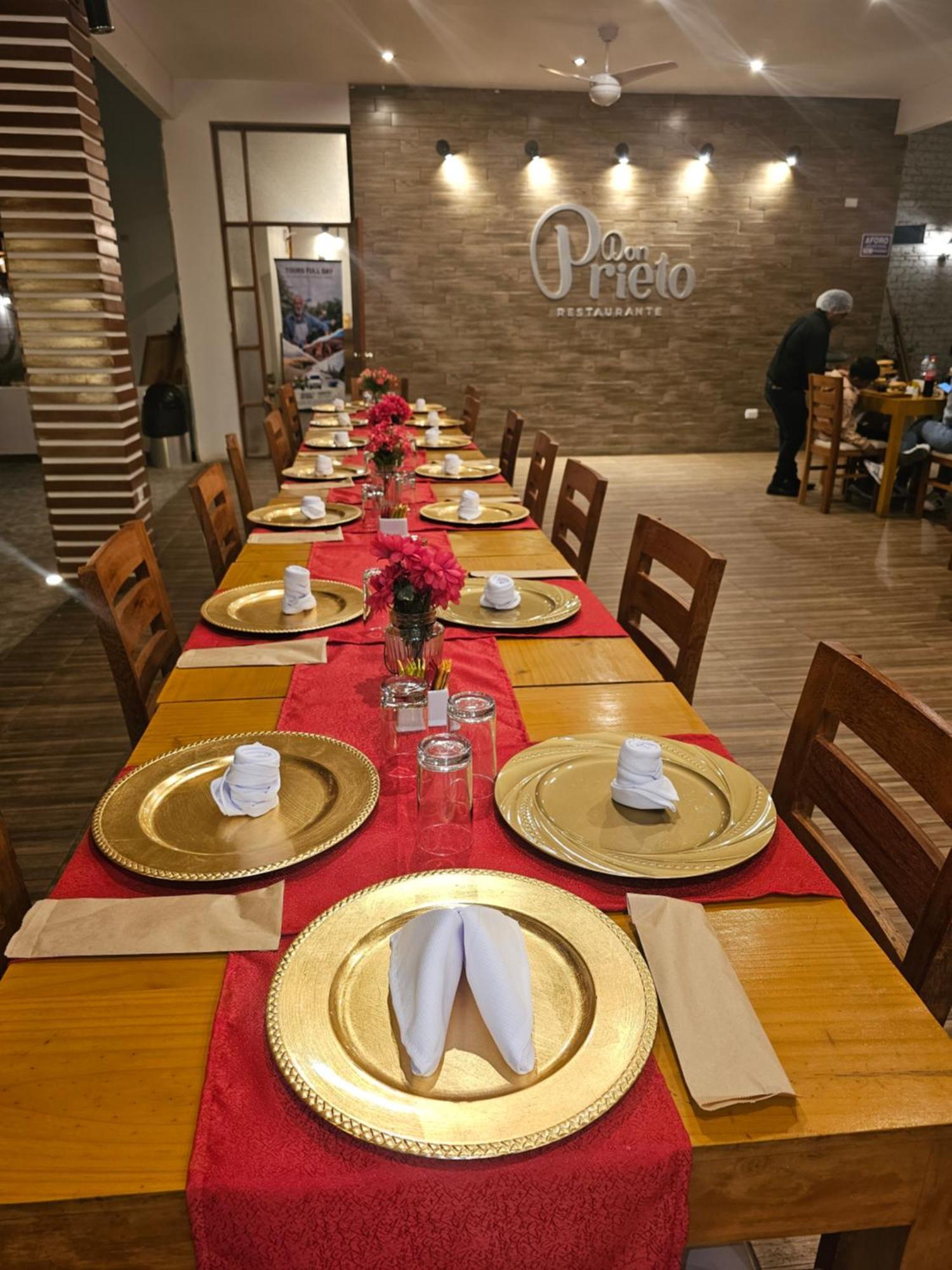 Hotel La Colina Cerro Prieto Bagian luar foto
