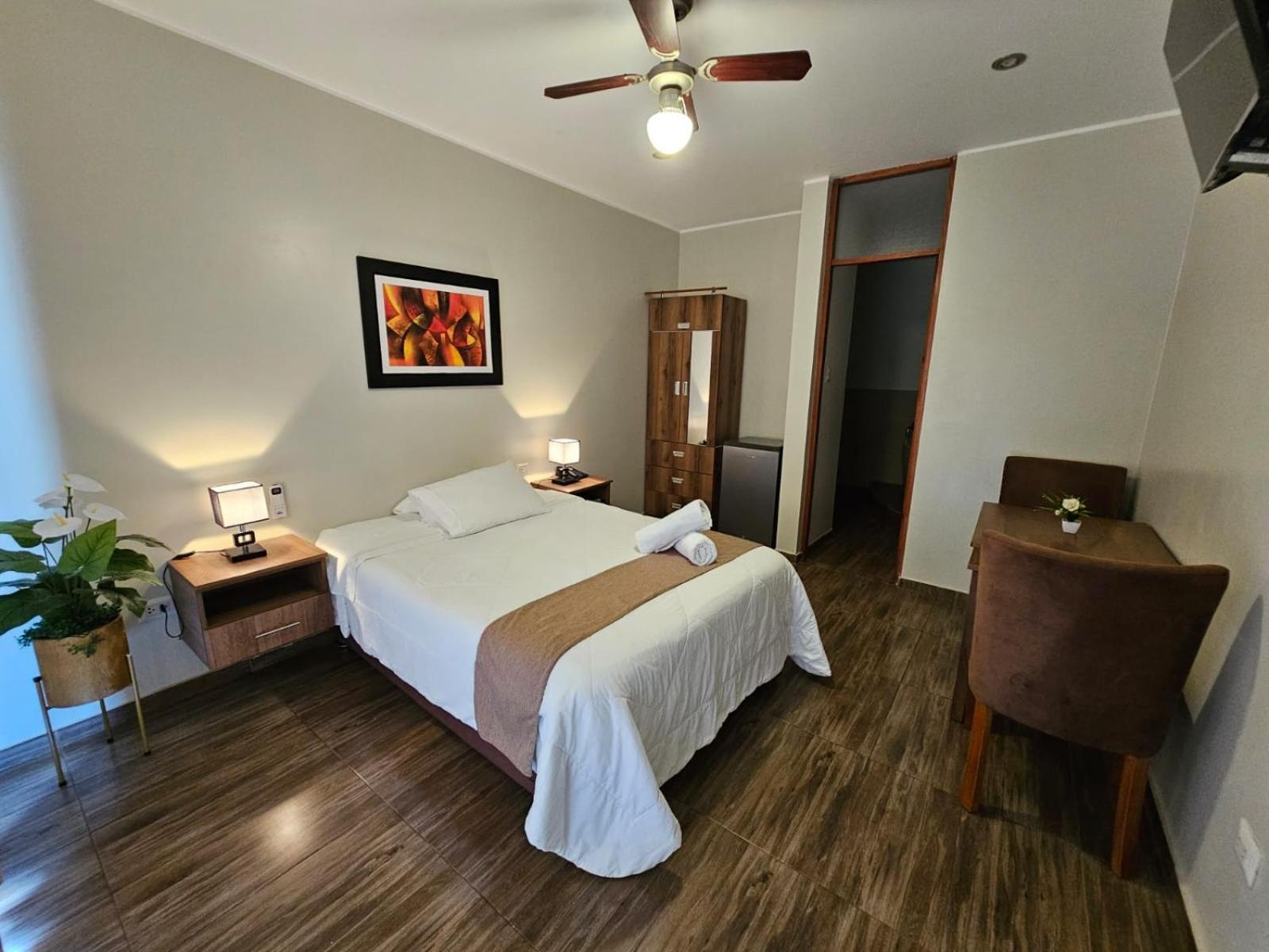 Hotel La Colina Cerro Prieto Bagian luar foto