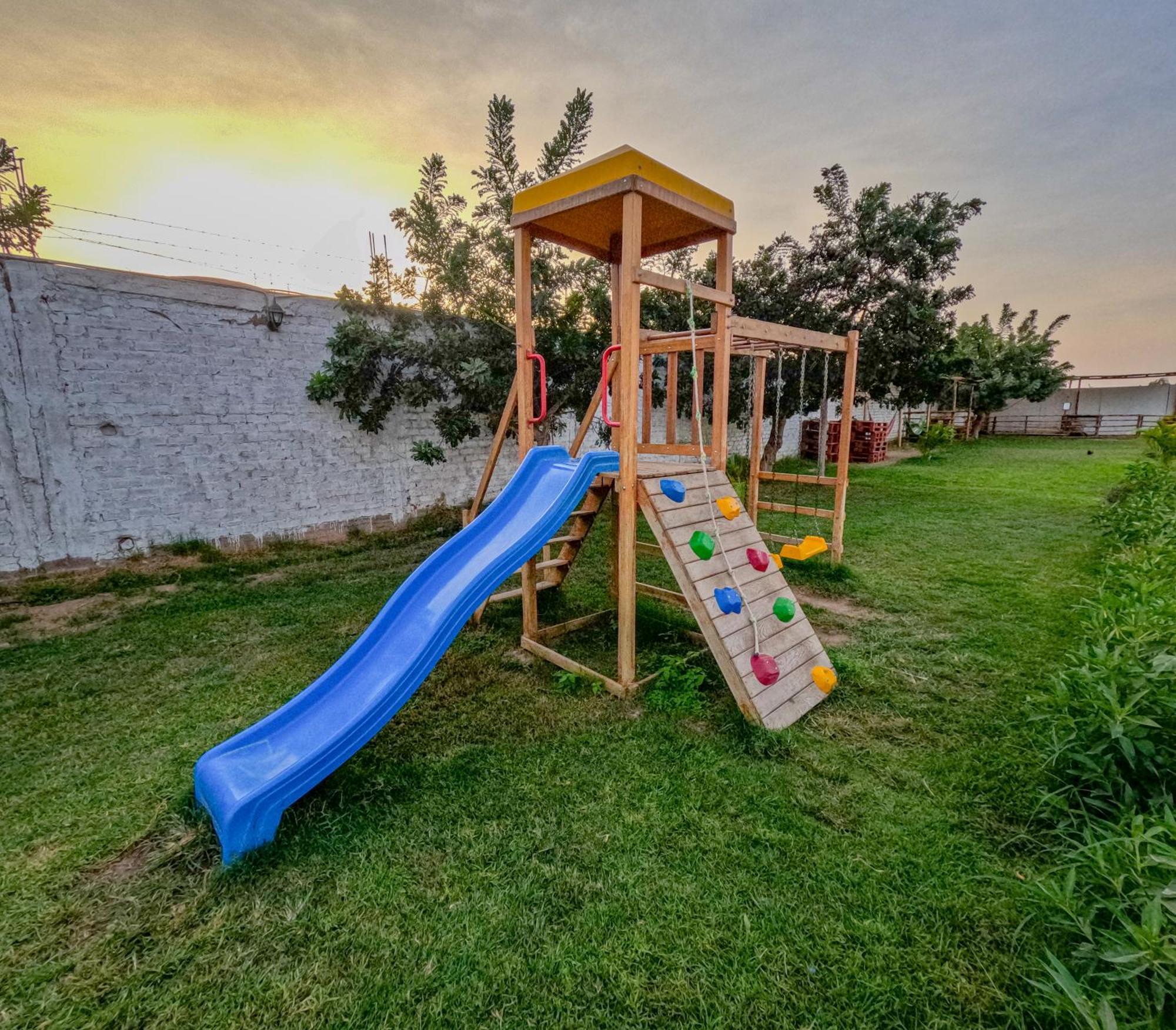 Hotel La Colina Cerro Prieto Bagian luar foto